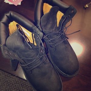 BlackTimbsWornTWICE! Boys 6.5 women 8.5/9